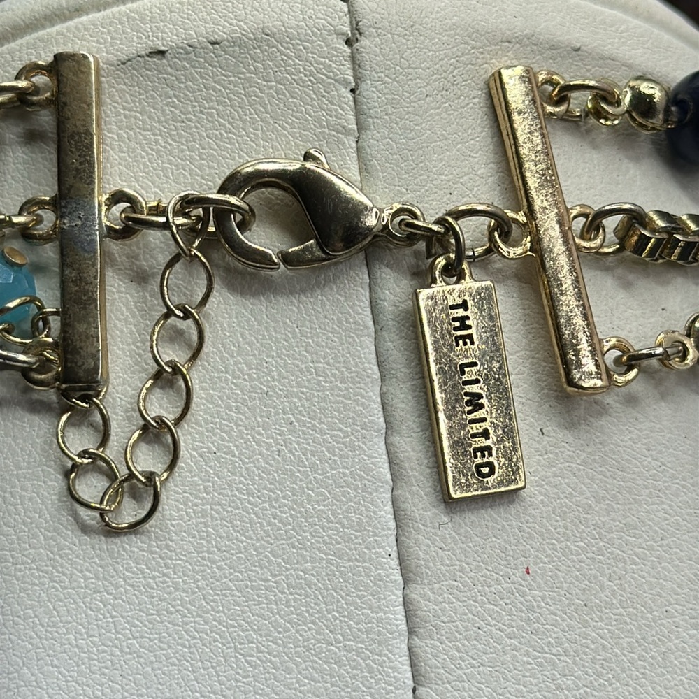 The limited gold tone, lobster, clasp, three strand, crystal and acrylic - Picture 2 of 4